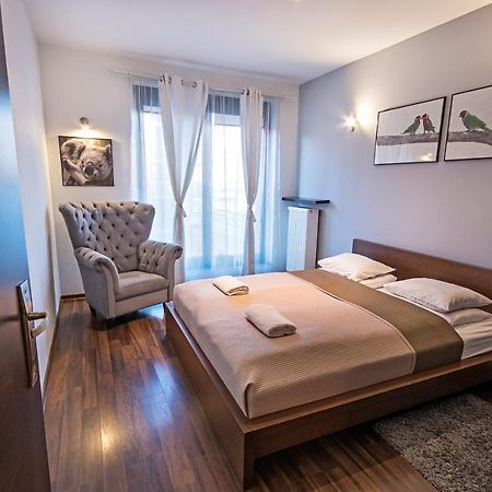 Angel City Center Krakow Aparthotel Bagian luar foto