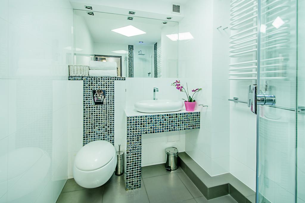 Angel City Center Krakow Aparthotel Bagian luar foto