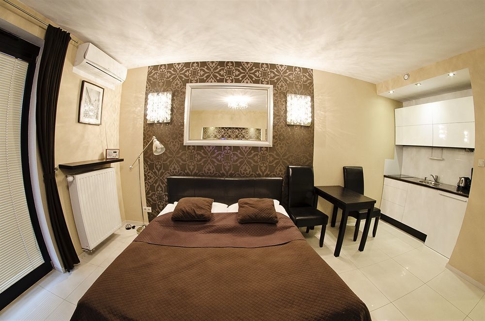 Angel City Center Krakow Aparthotel Bagian luar foto