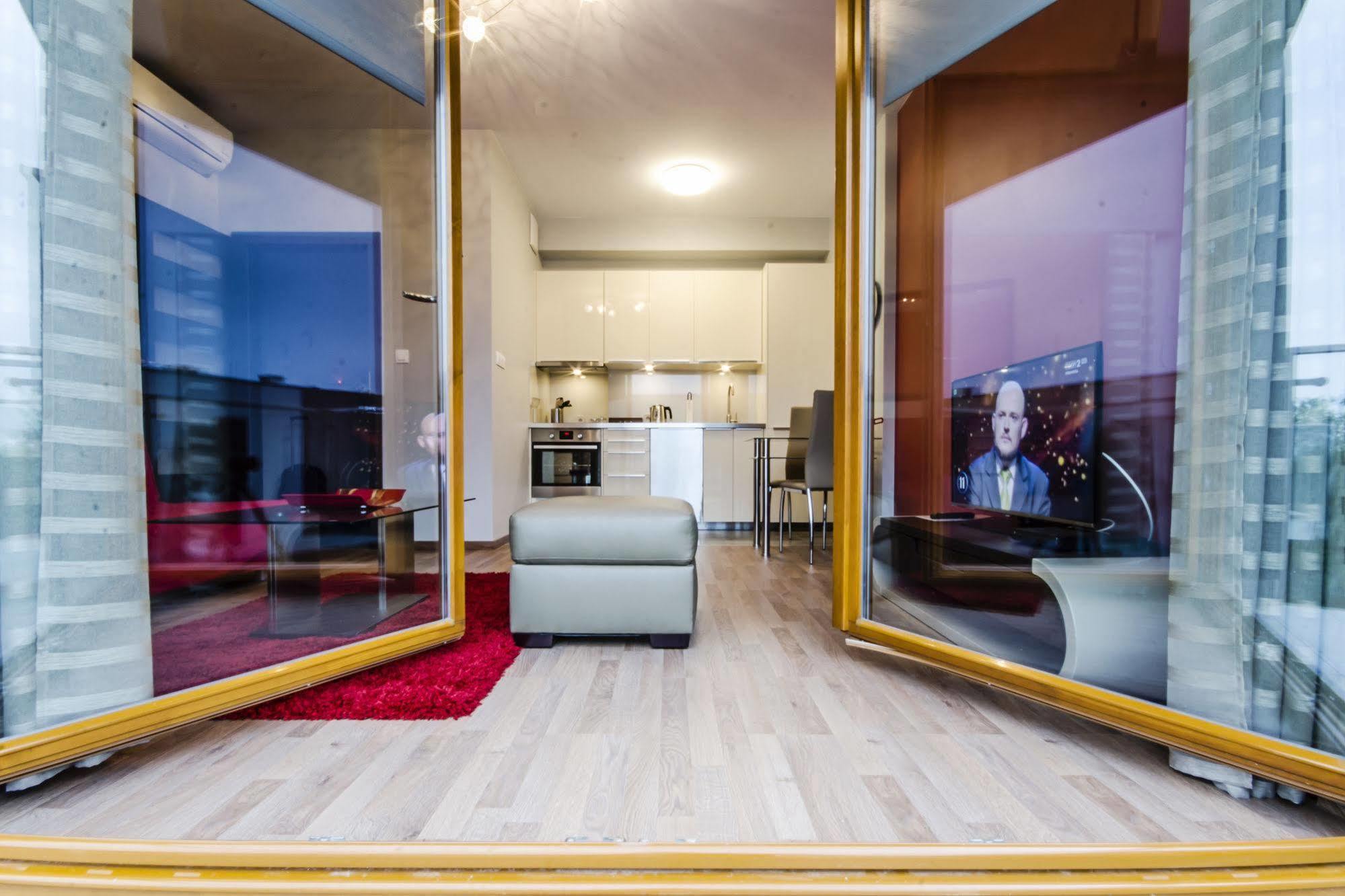 Angel City Center Krakow Aparthotel Bagian luar foto