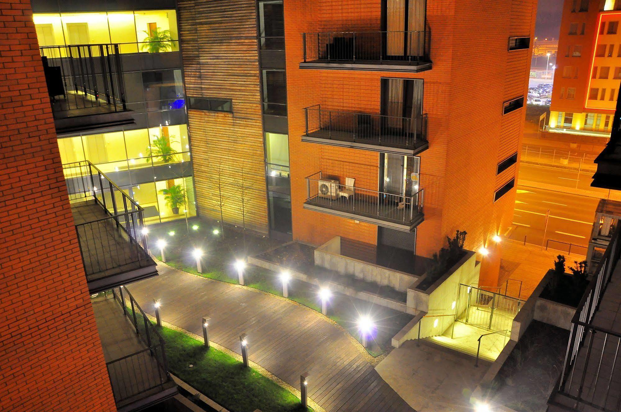 Angel City Center Krakow Aparthotel Bagian luar foto