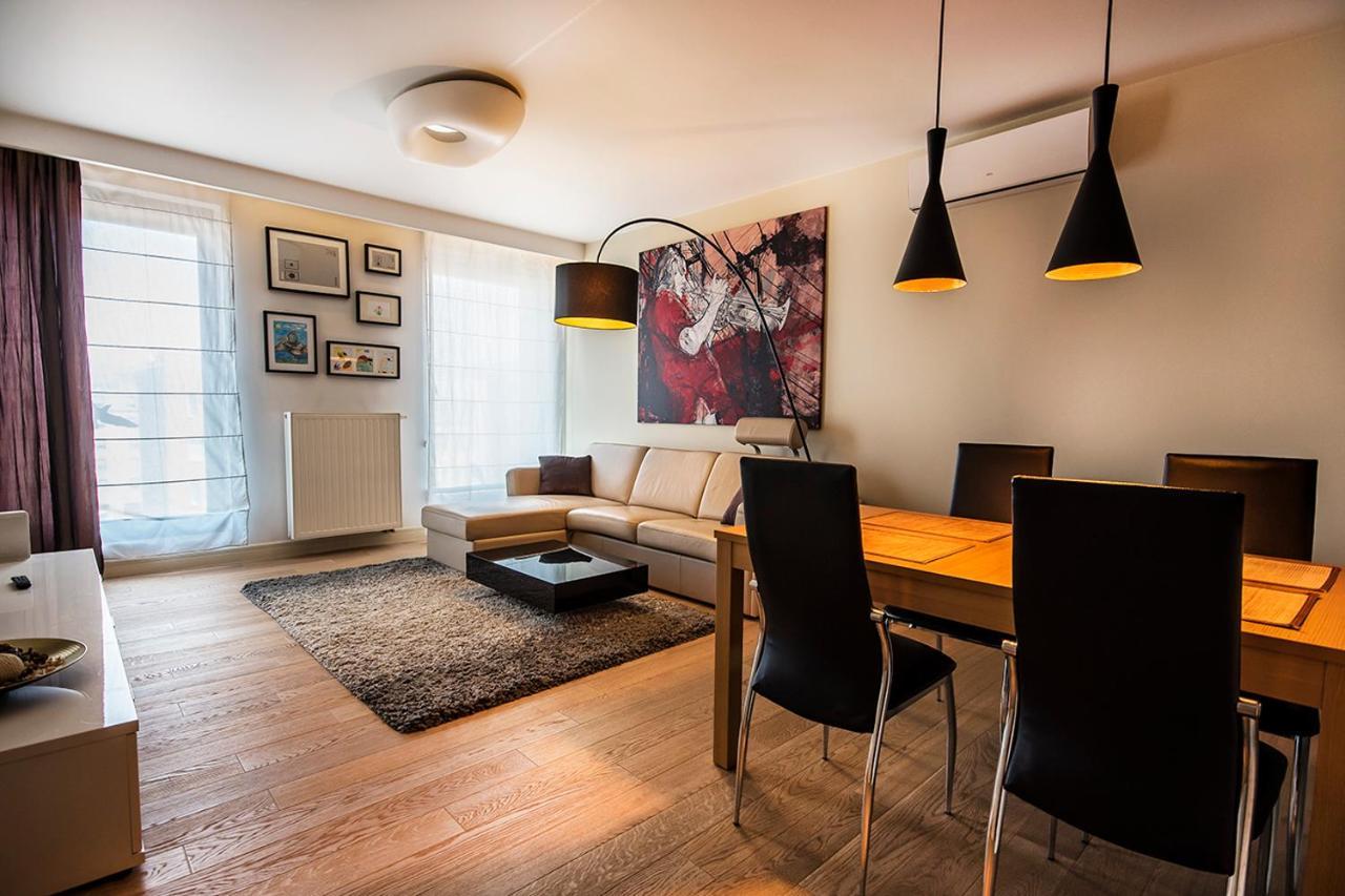 Angel City Center Krakow Aparthotel Bagian luar foto