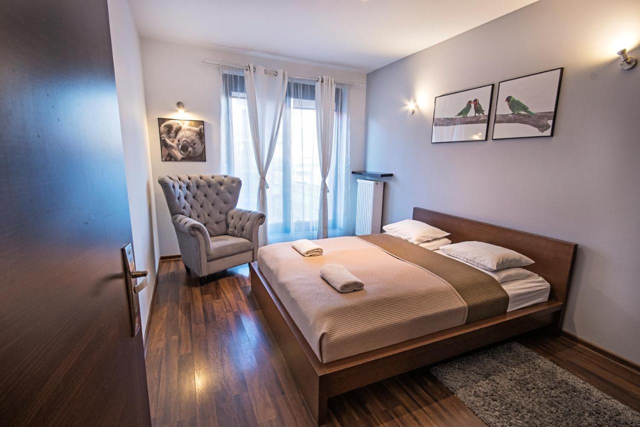 Angel City Center Krakow Aparthotel Bagian luar foto