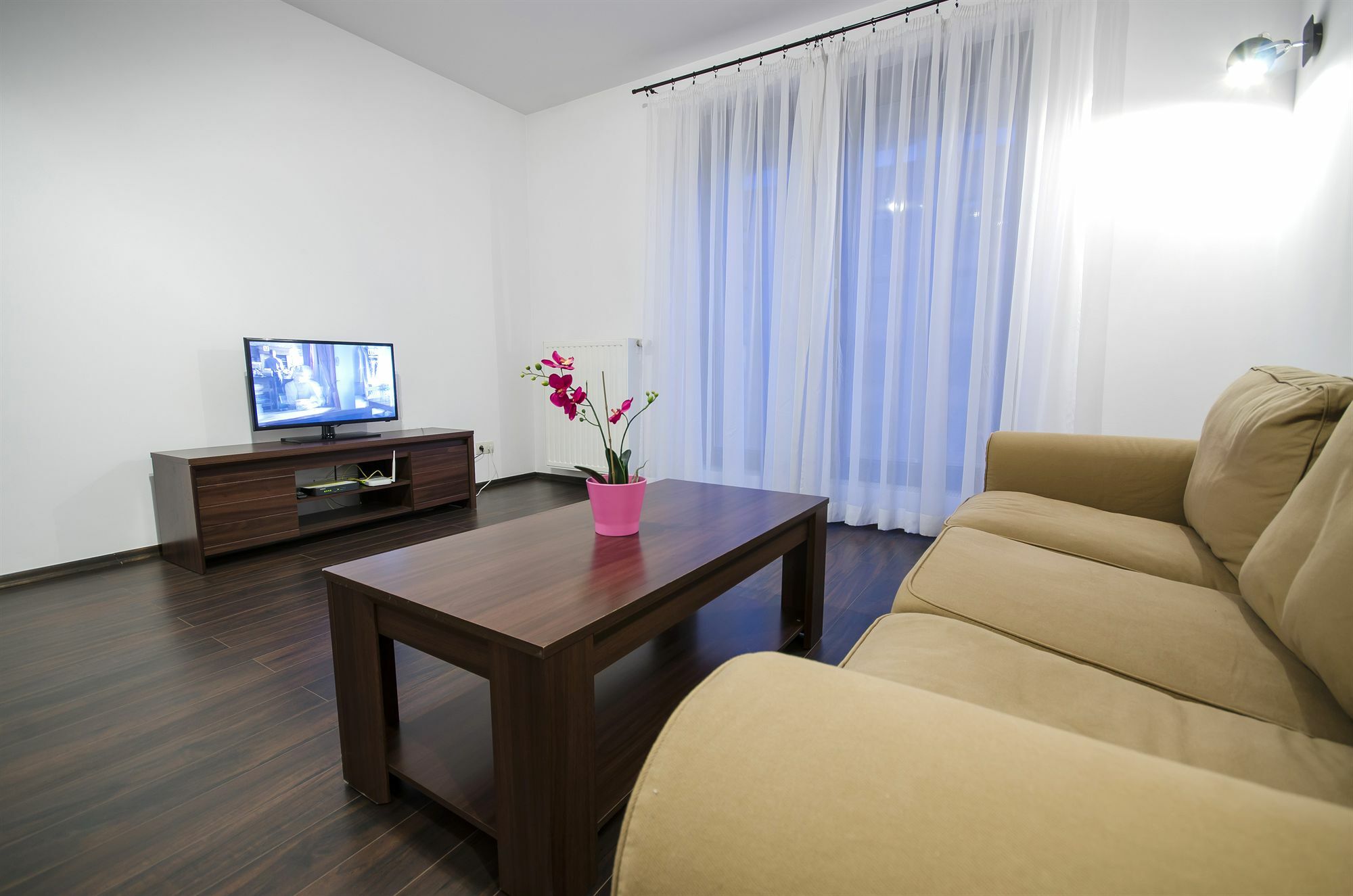 Angel City Center Krakow Aparthotel Bagian luar foto