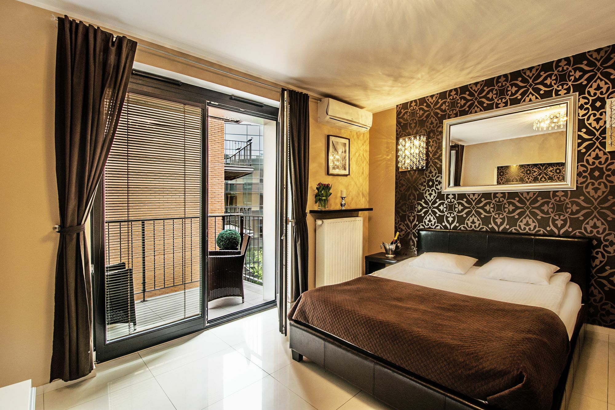 Angel City Center Krakow Aparthotel Bagian luar foto